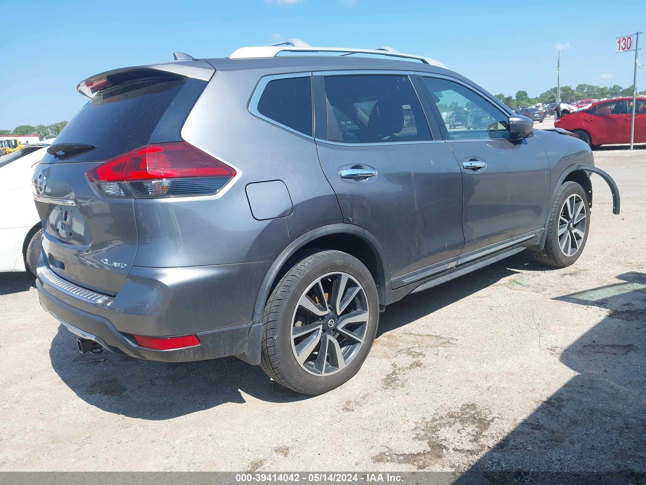 Photo 3 VIN: JN8AT2MV0JW354861 - NISSAN ROGUE 