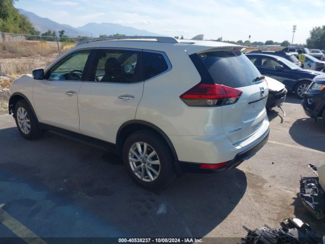 Photo 2 VIN: JN8AT2MV1HW258876 - NISSAN ROGUE 