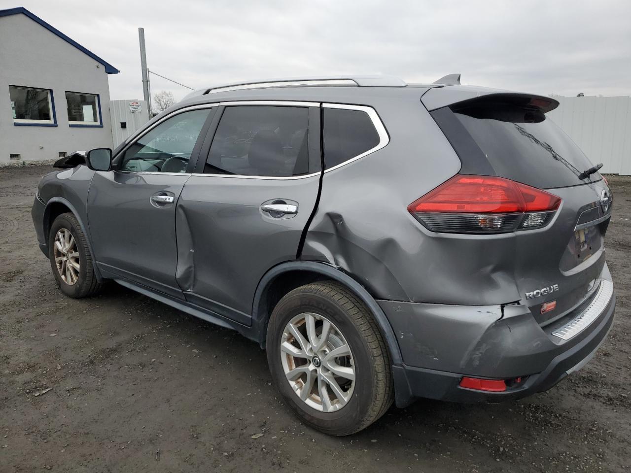 Photo 1 VIN: JN8AT2MV1HW284118 - NISSAN ROGUE 