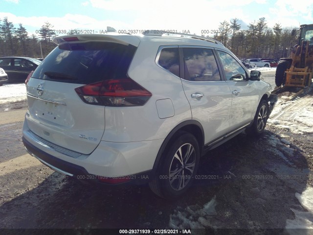 Photo 3 VIN: JN8AT2MV1JW303580 - NISSAN ROGUE 