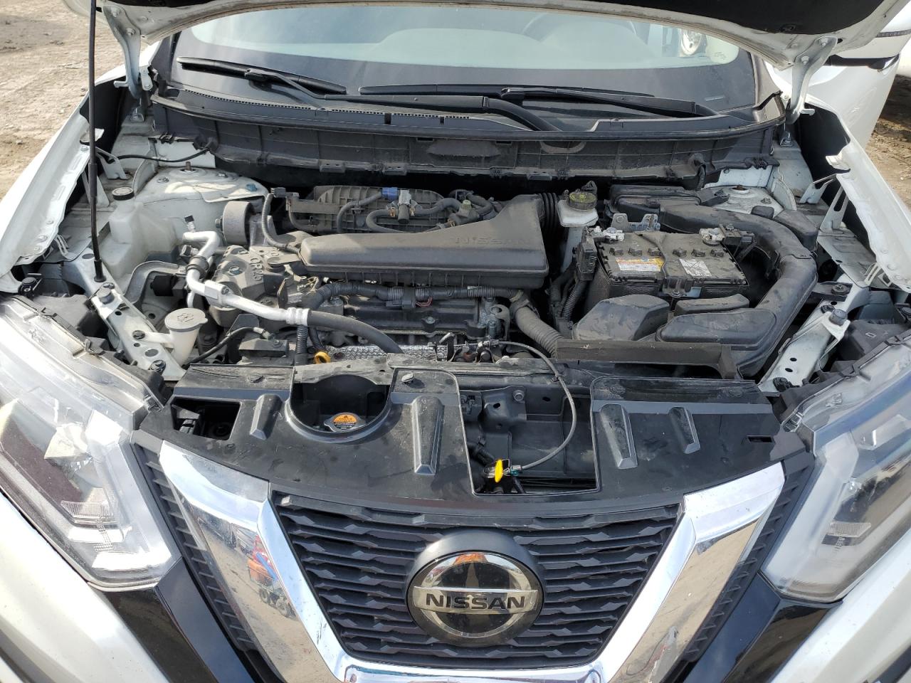 Photo 10 VIN: JN8AT2MV1JW306558 - NISSAN ROGUE 