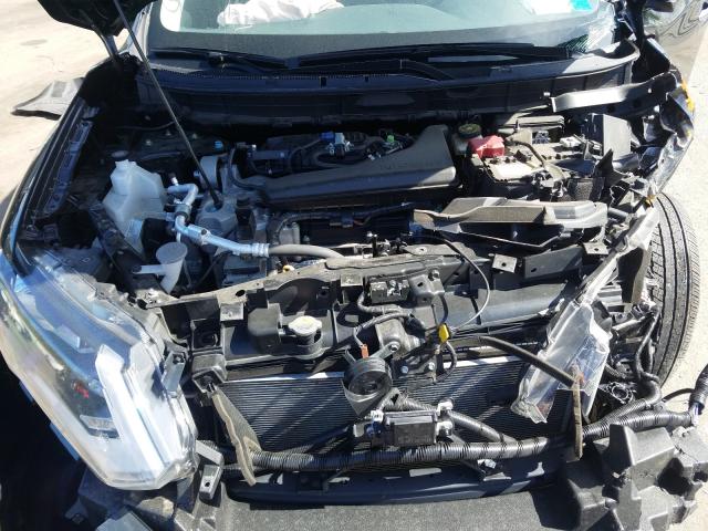 Photo 6 VIN: JN8AT2MV1JW313669 - NISSAN ROGUE 