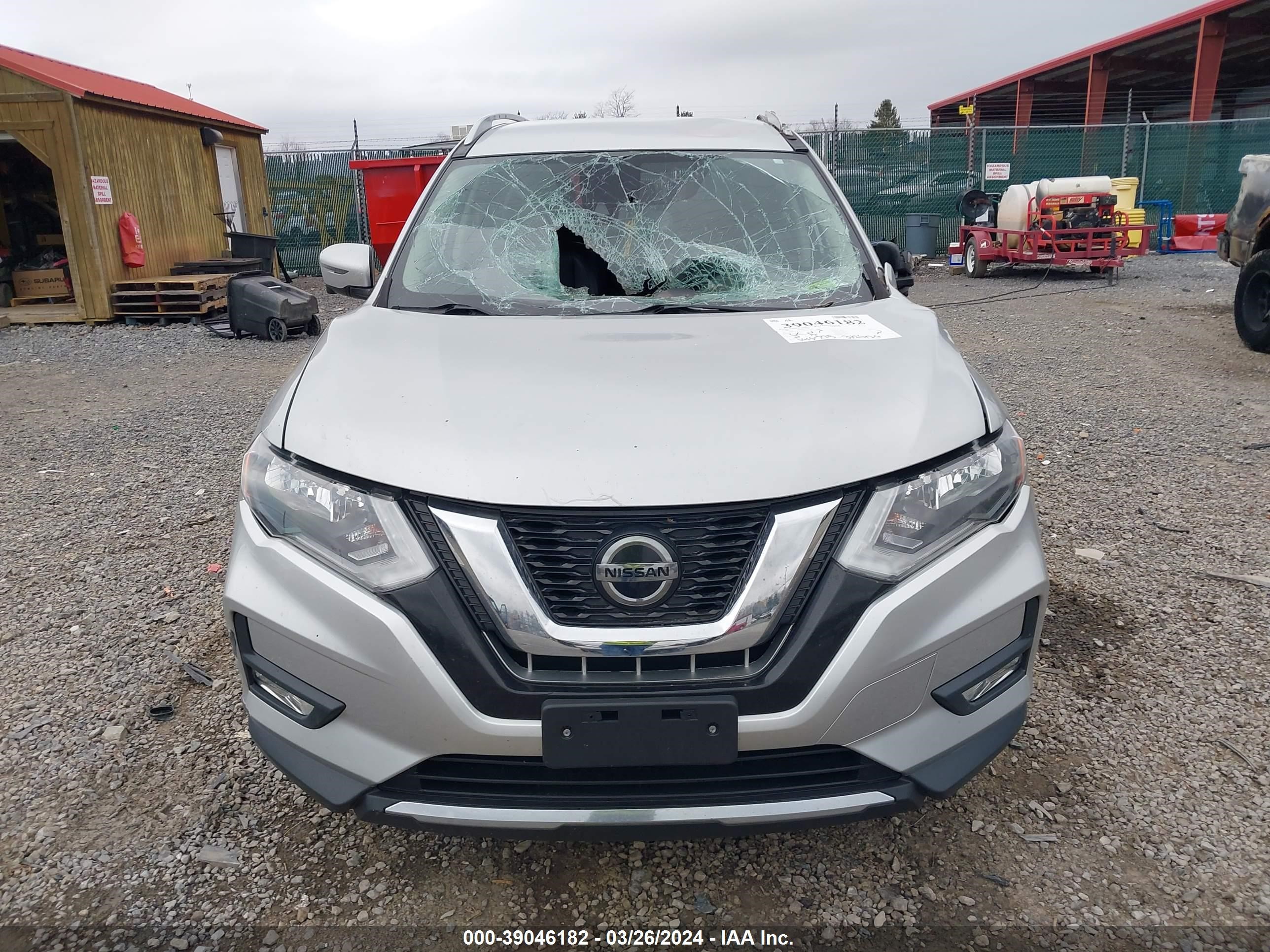 Photo 10 VIN: JN8AT2MV1JW317642 - NISSAN ROGUE 