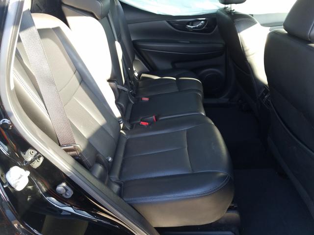 Photo 5 VIN: JN8AT2MV1JW330729 - NISSAN ROGUE 