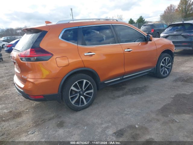 Photo 3 VIN: JN8AT2MV1JW340502 - NISSAN ROGUE 