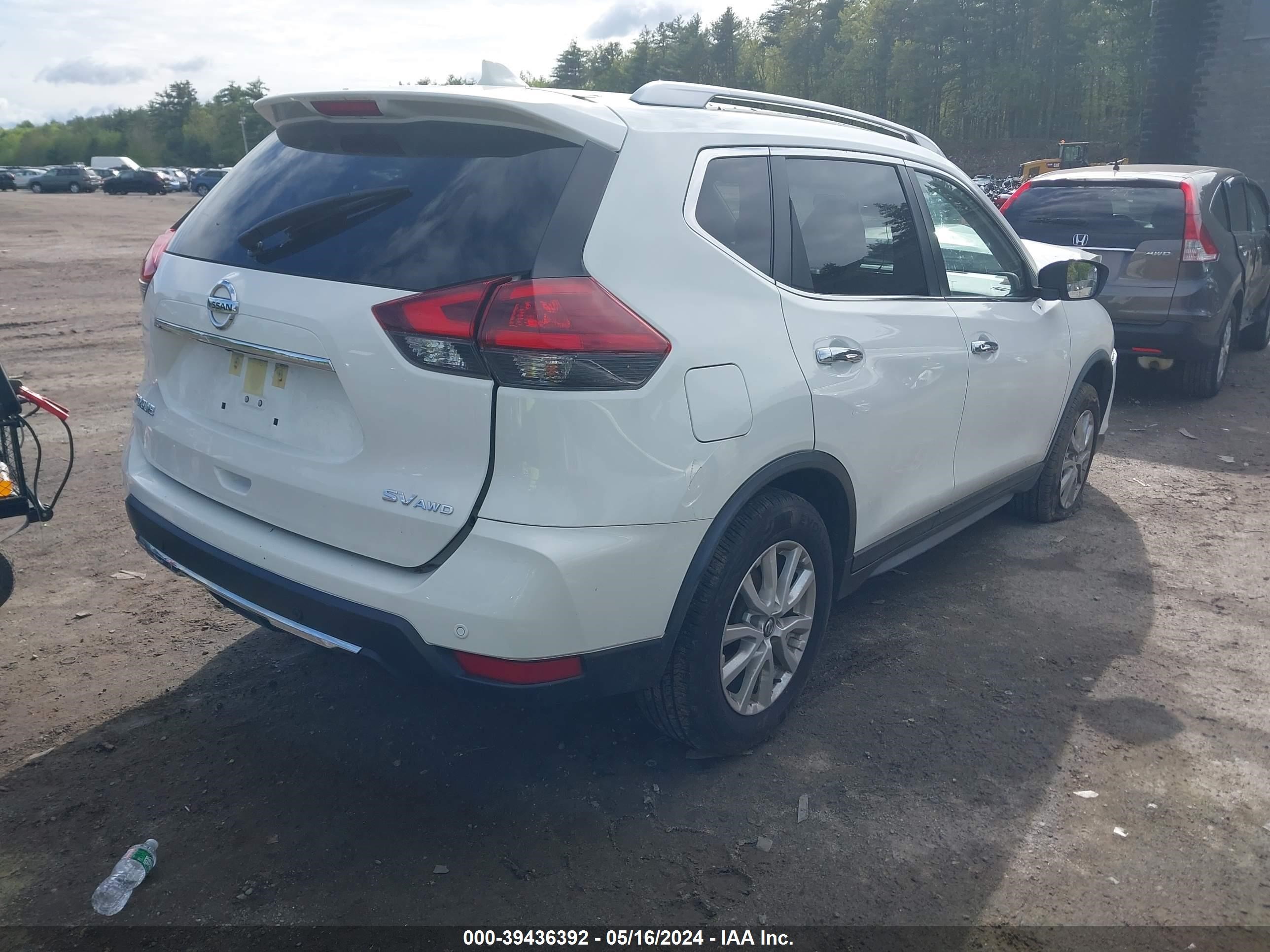 Photo 3 VIN: JN8AT2MV1LW142778 - NISSAN ROGUE 