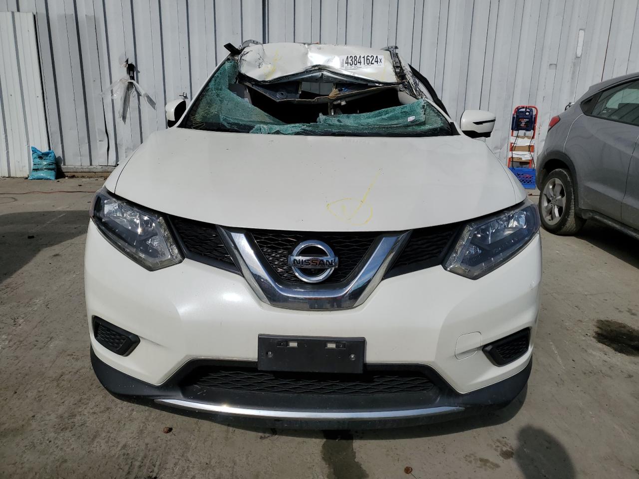 Photo 4 VIN: JN8AT2MV2GW151690 - NISSAN ROGUE 