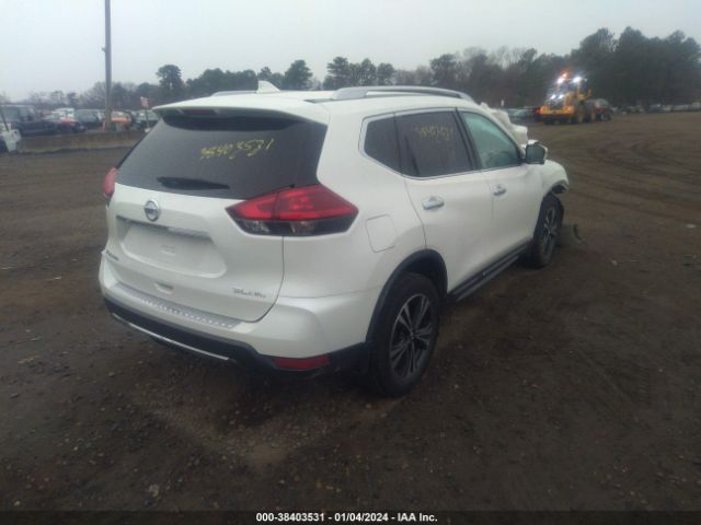 Photo 3 VIN: JN8AT2MV2JW307508 - NISSAN ROGUE 