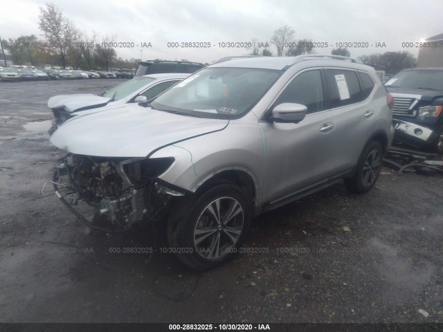 Photo 1 VIN: JN8AT2MV2JW318217 - NISSAN ROGUE 