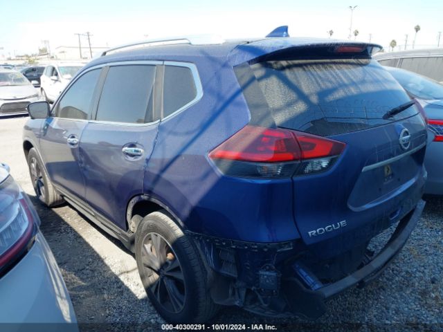 Photo 2 VIN: JN8AT2MV2JW320579 - NISSAN ROGUE 