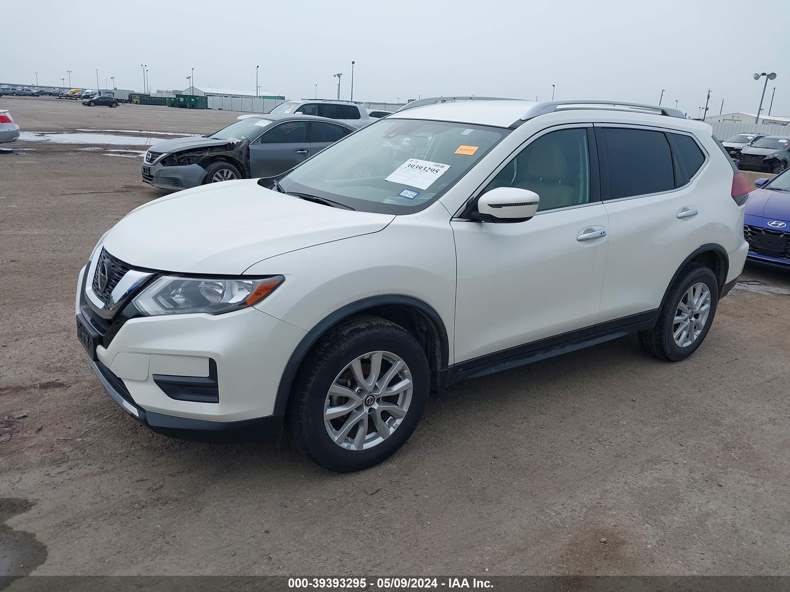 Photo 1 VIN: JN8AT2MV2LW136021 - NISSAN ROGUE 