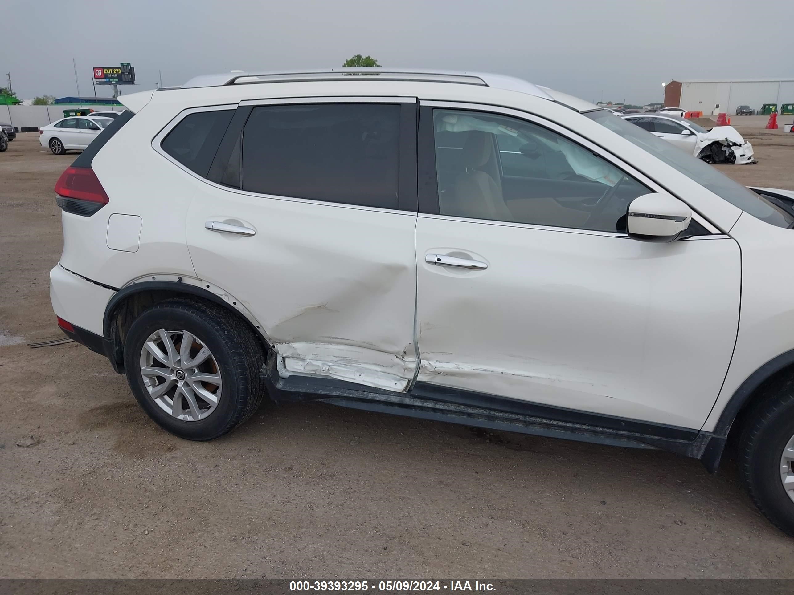 Photo 5 VIN: JN8AT2MV2LW136021 - NISSAN ROGUE 