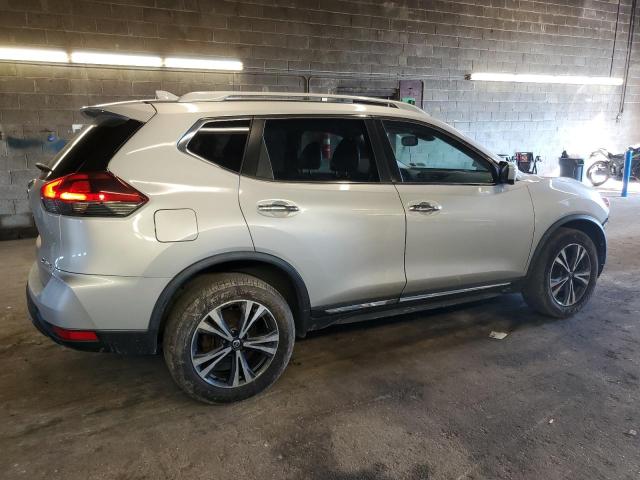 Photo 2 VIN: JN8AT2MV3JW319747 - NISSAN ROGUE 