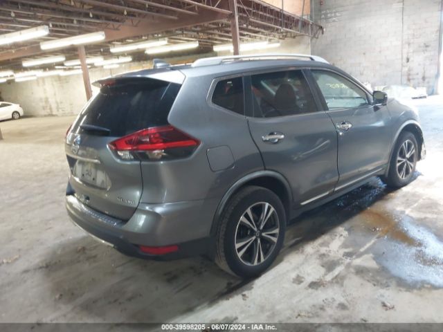 Photo 3 VIN: JN8AT2MV3JW322101 - NISSAN ROGUE 