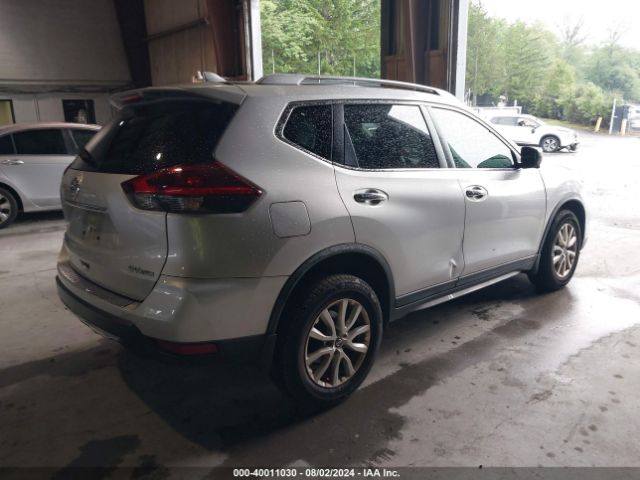 Photo 3 VIN: JN8AT2MV3JW353994 - NISSAN ROGUE 