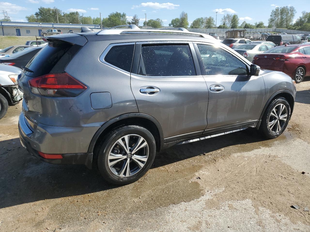 Photo 2 VIN: JN8AT2MV3KW399844 - NISSAN ROGUE 