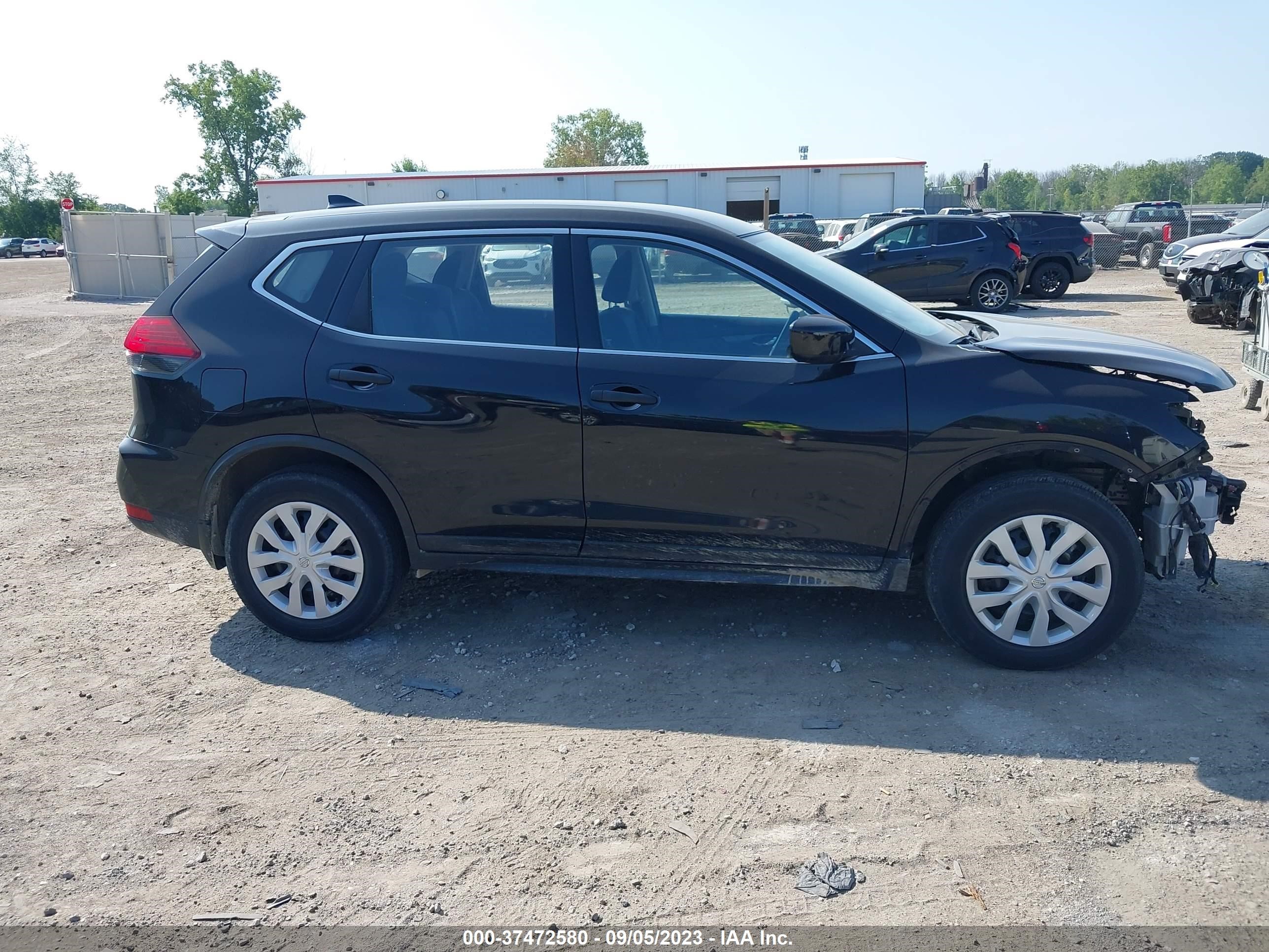 Photo 12 VIN: JN8AT2MV4HW010511 - NISSAN ROGUE 