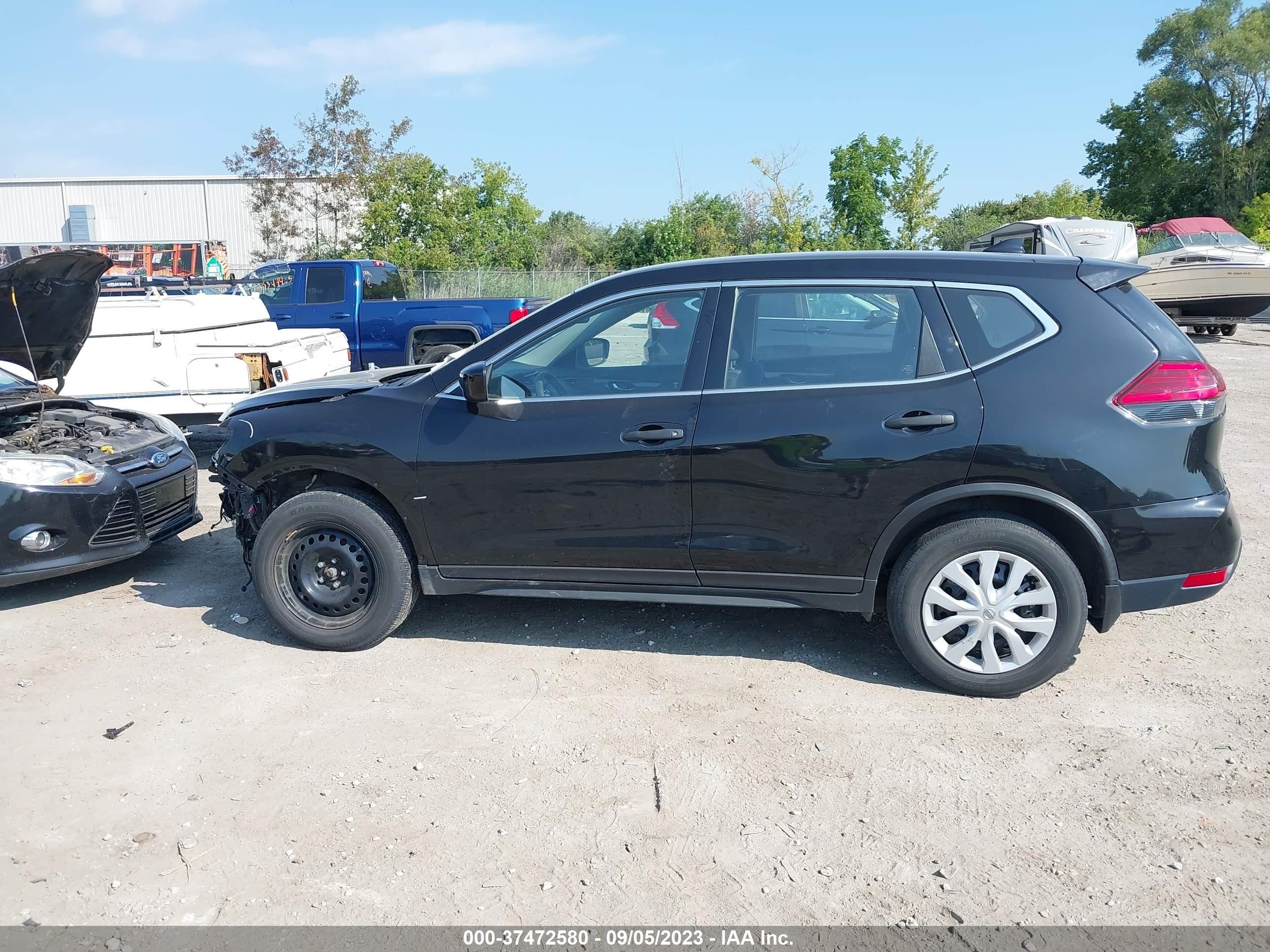 Photo 13 VIN: JN8AT2MV4HW010511 - NISSAN ROGUE 