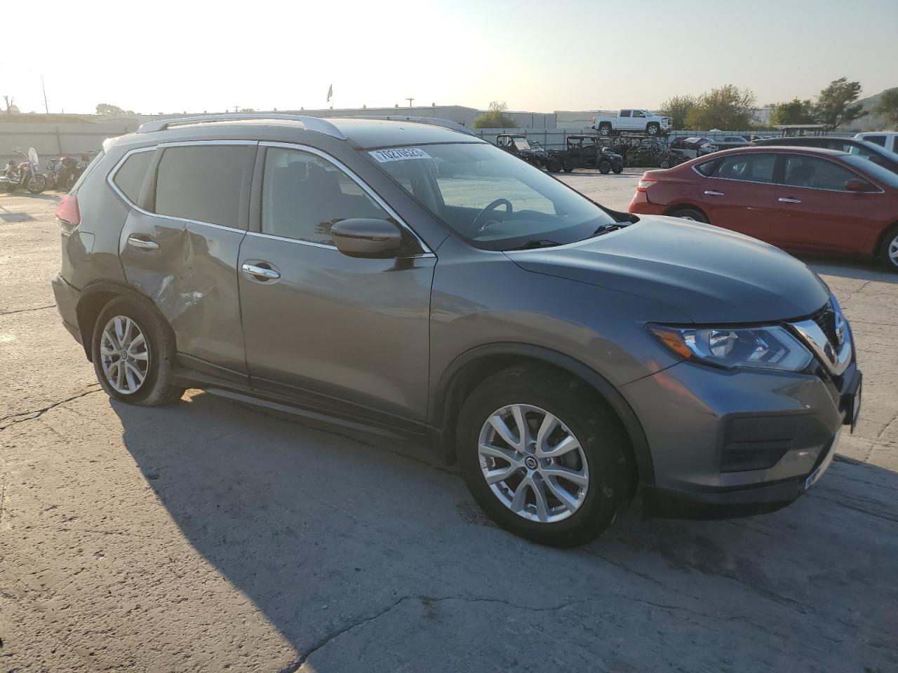 Photo 3 VIN: JN8AT2MV4HW266275 - NISSAN ROGUE 