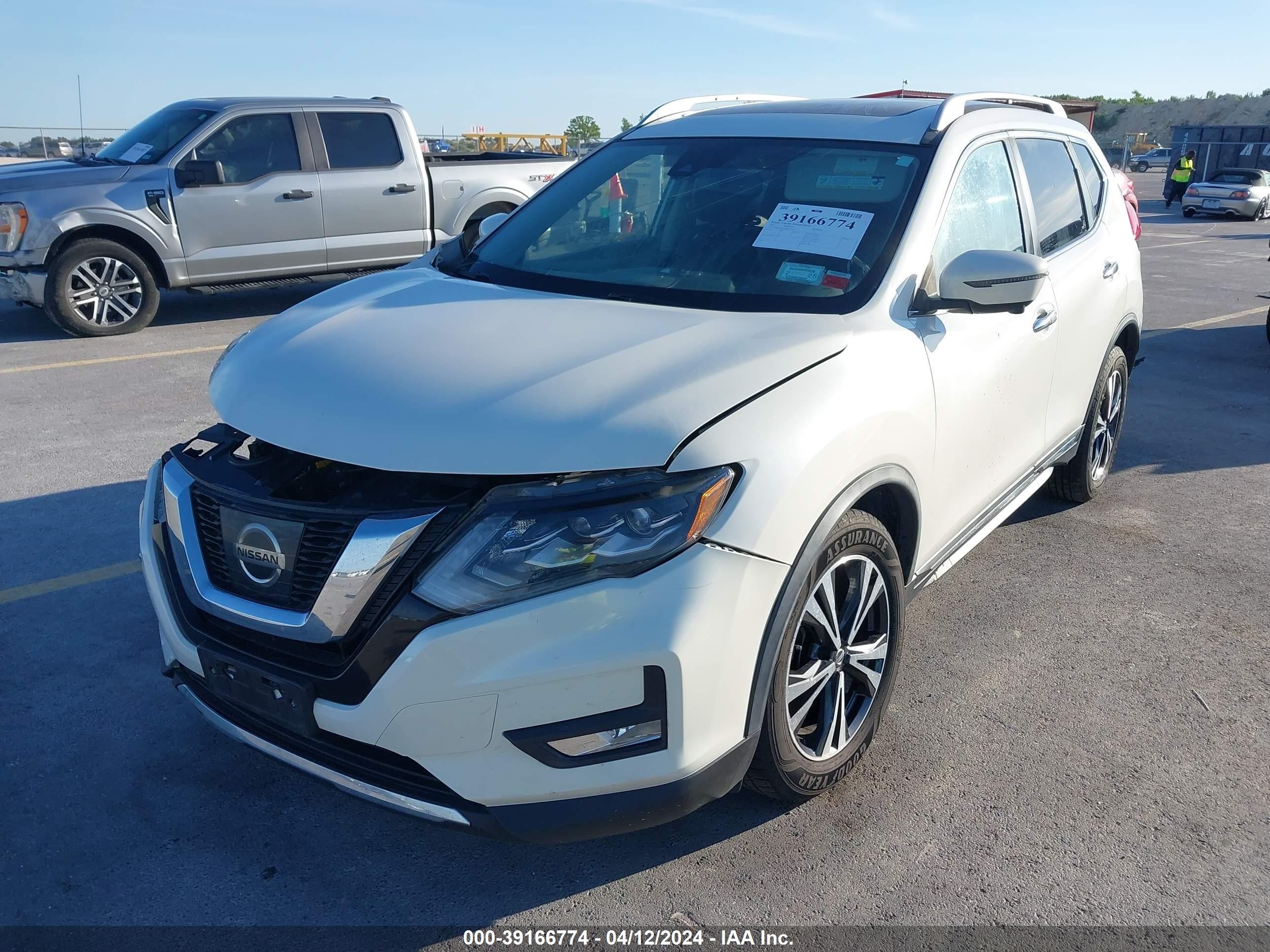 Photo 1 VIN: JN8AT2MV4HW270343 - NISSAN ROGUE 