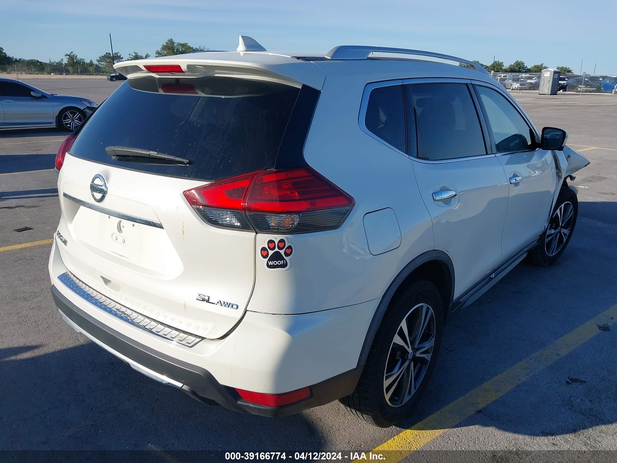 Photo 3 VIN: JN8AT2MV4HW270343 - NISSAN ROGUE 