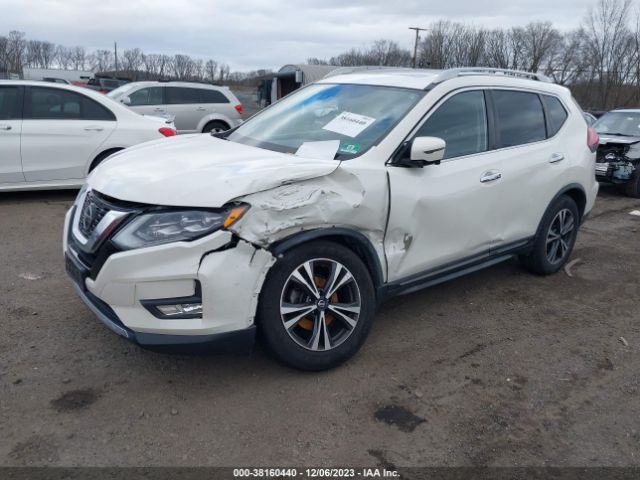 Photo 1 VIN: JN8AT2MV4JW320597 - NISSAN ROGUE 