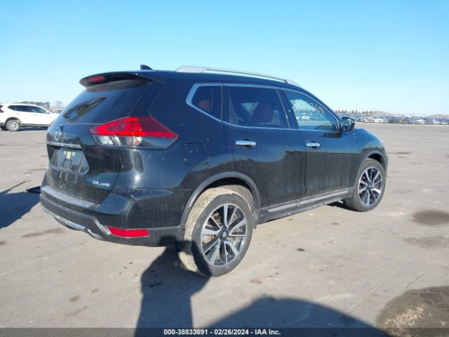 Photo 3 VIN: JN8AT2MV4JW324696 - NISSAN ROGUE 