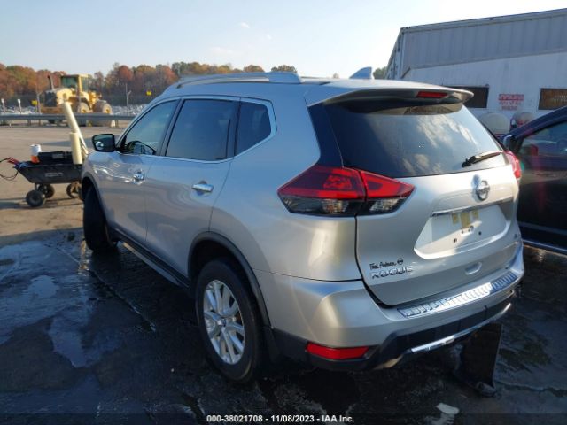 Photo 2 VIN: JN8AT2MV4JW329882 - NISSAN ROGUE 