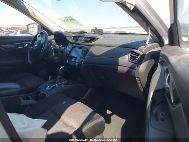 Photo 4 VIN: JN8AT2MV4JW349260 - NISSAN ROGUE 