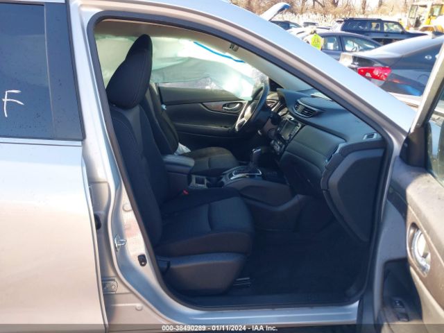 Photo 4 VIN: JN8AT2MV4LW102940 - NISSAN ROGUE 