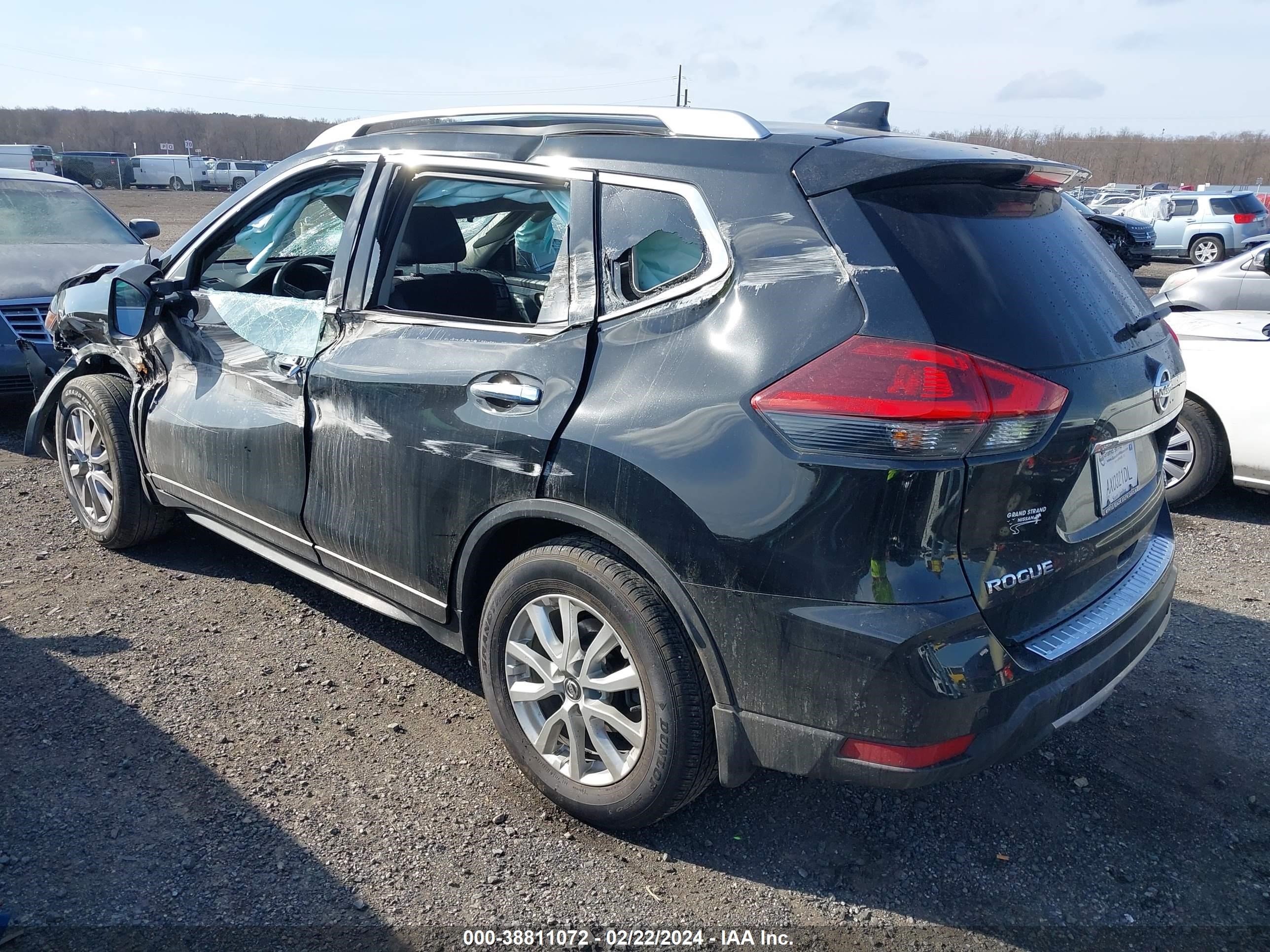 Photo 2 VIN: JN8AT2MV4LW141625 - NISSAN ROGUE 