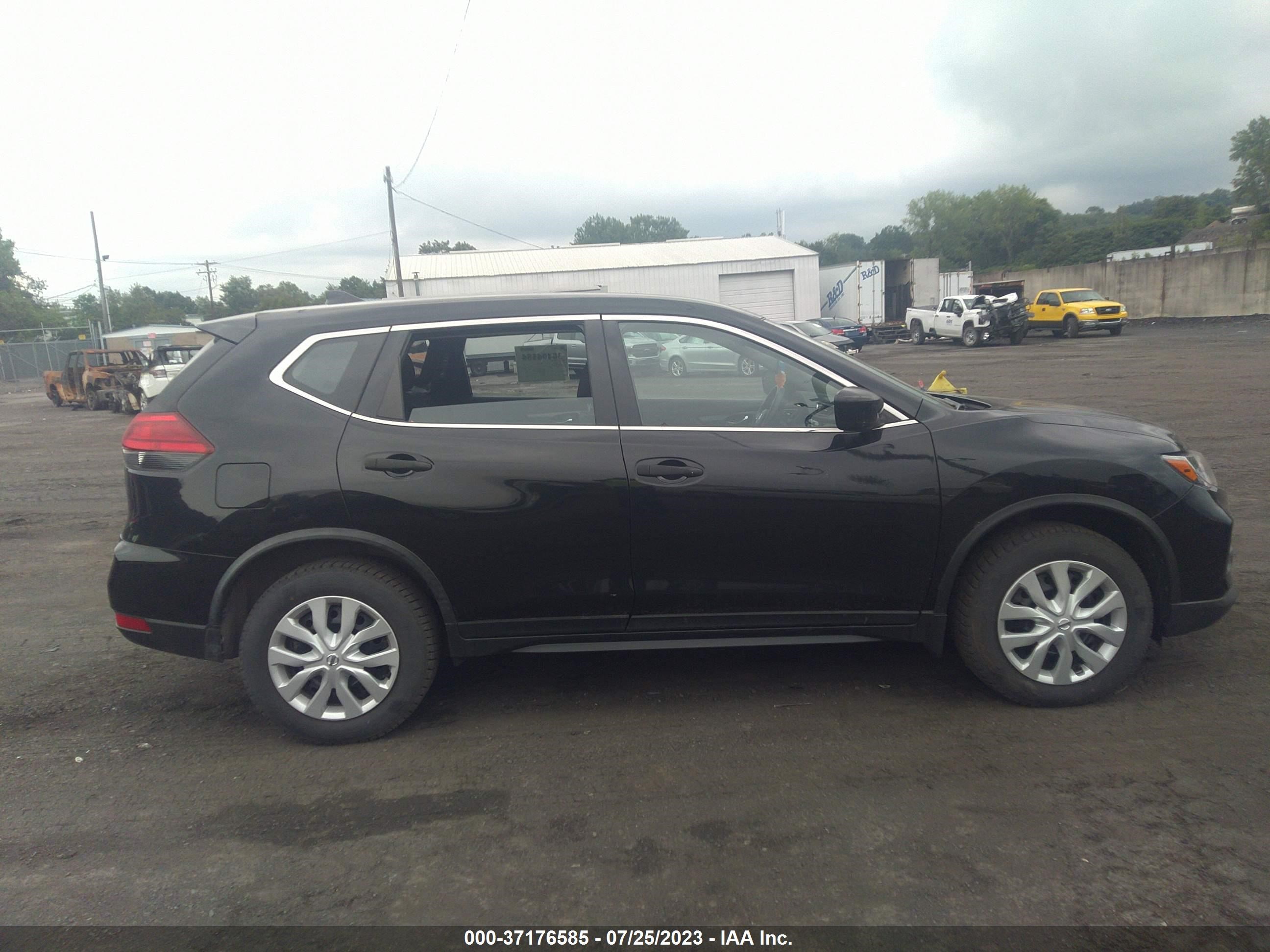 Photo 11 VIN: JN8AT2MV5HW027446 - NISSAN ROGUE 