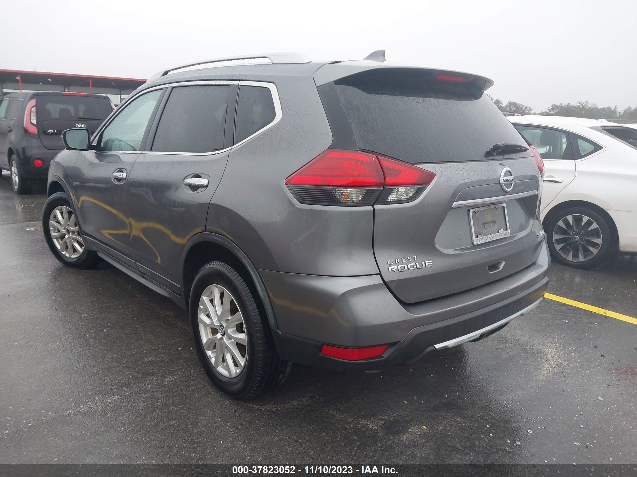 Photo 2 VIN: JN8AT2MV5HW269881 - NISSAN ROGUE 