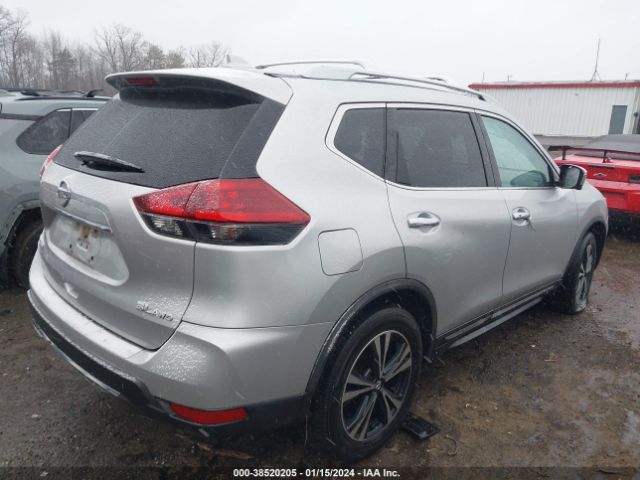 Photo 3 VIN: JN8AT2MV5JW302951 - NISSAN ROGUE 