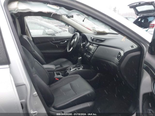 Photo 4 VIN: JN8AT2MV5JW302951 - NISSAN ROGUE 