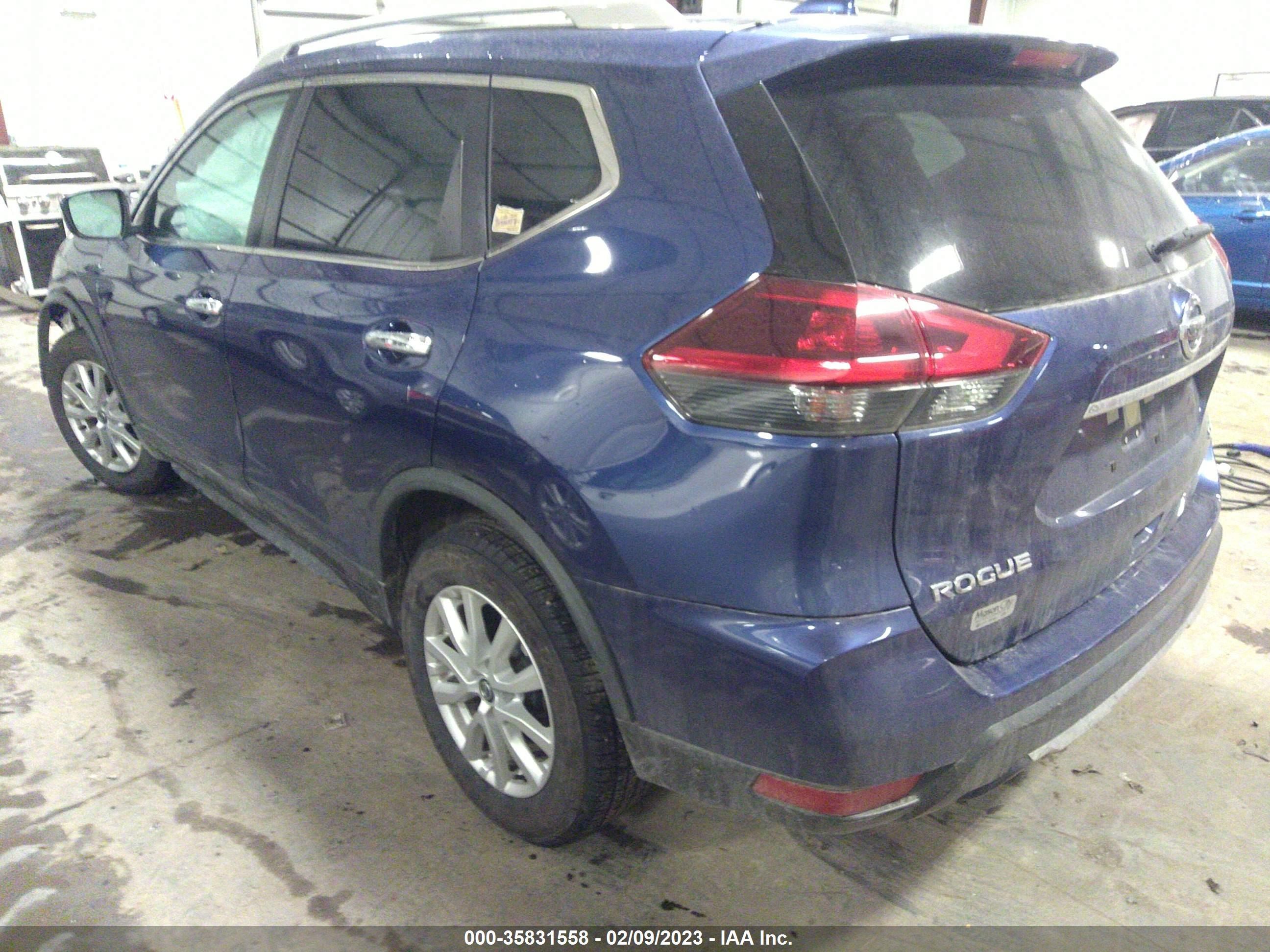 Photo 2 VIN: JN8AT2MV5JW327316 - NISSAN ROGUE 