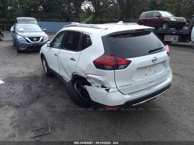 Photo 2 VIN: JN8AT2MV5JW355102 - NISSAN ROGUE 