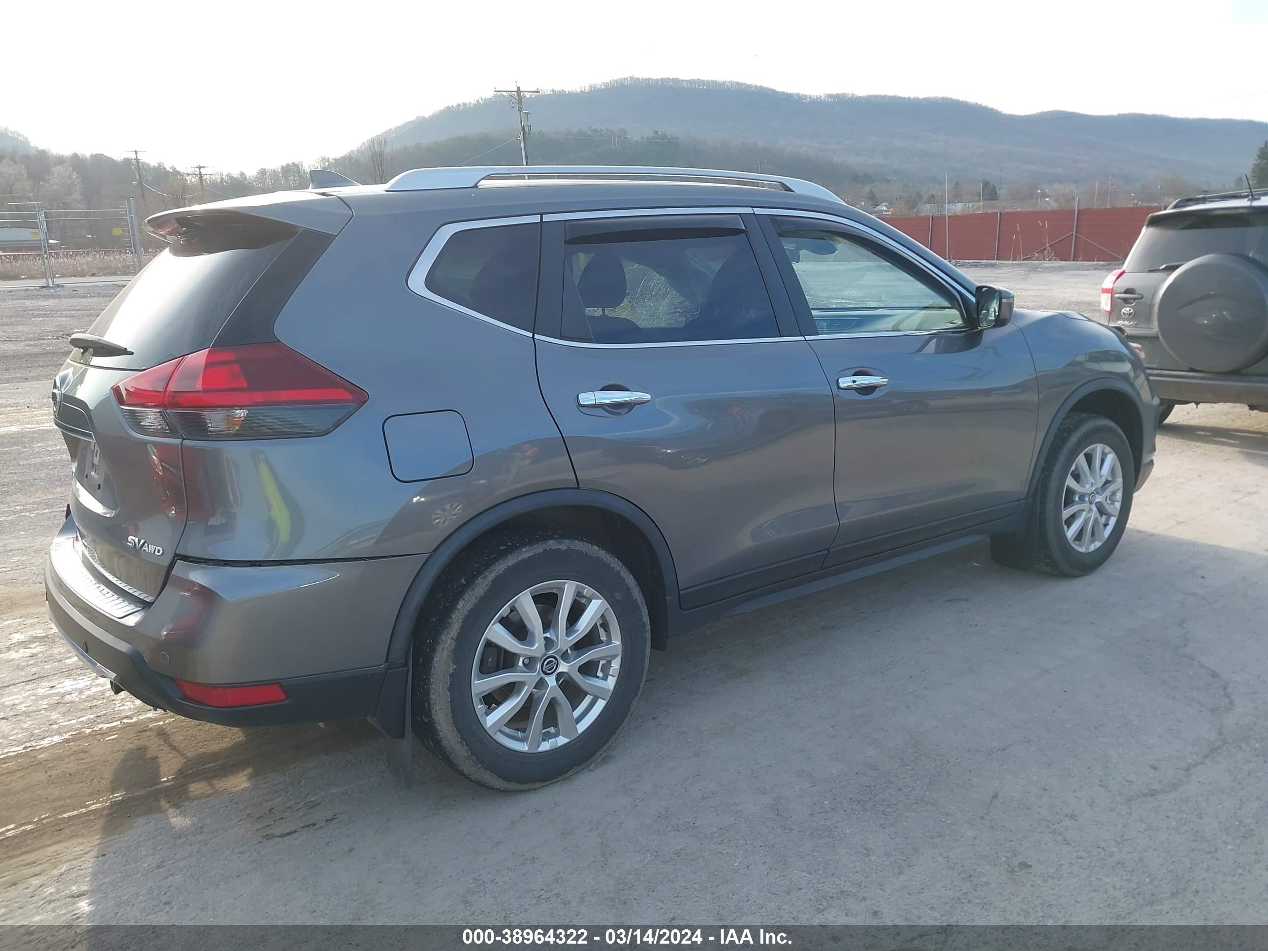 Photo 3 VIN: JN8AT2MV5LW140807 - NISSAN ROGUE 