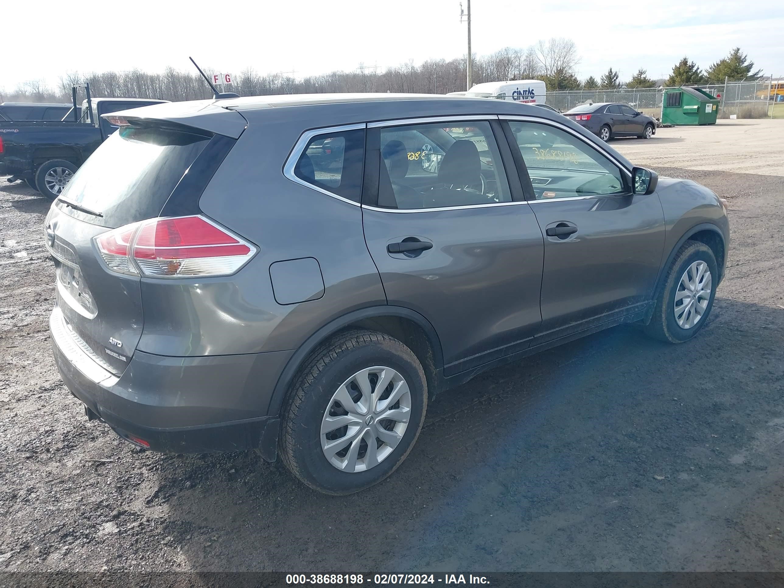 Photo 3 VIN: JN8AT2MV6GW136576 - NISSAN ROGUE 