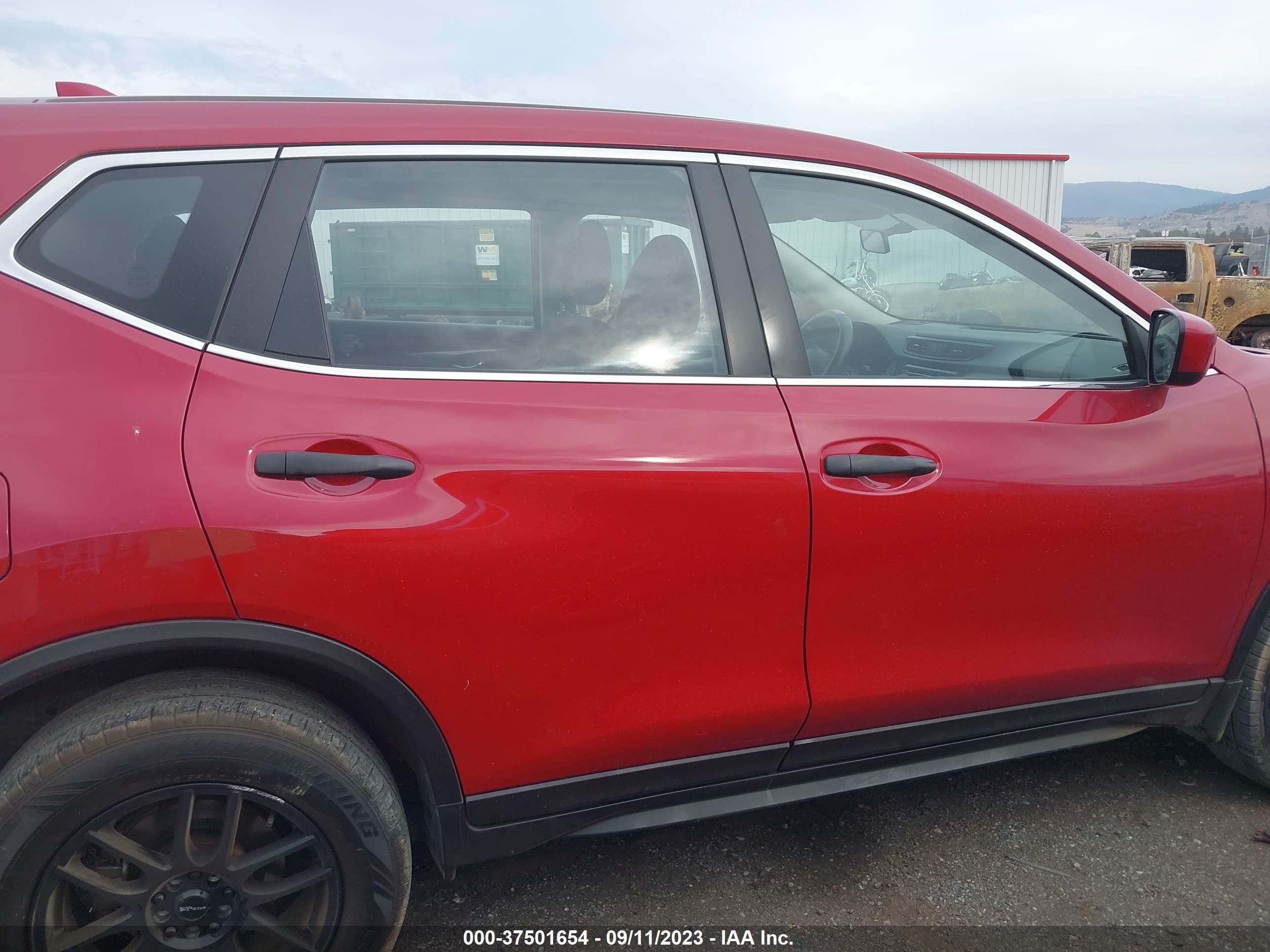 Photo 12 VIN: JN8AT2MV6HW004256 - NISSAN ROGUE 