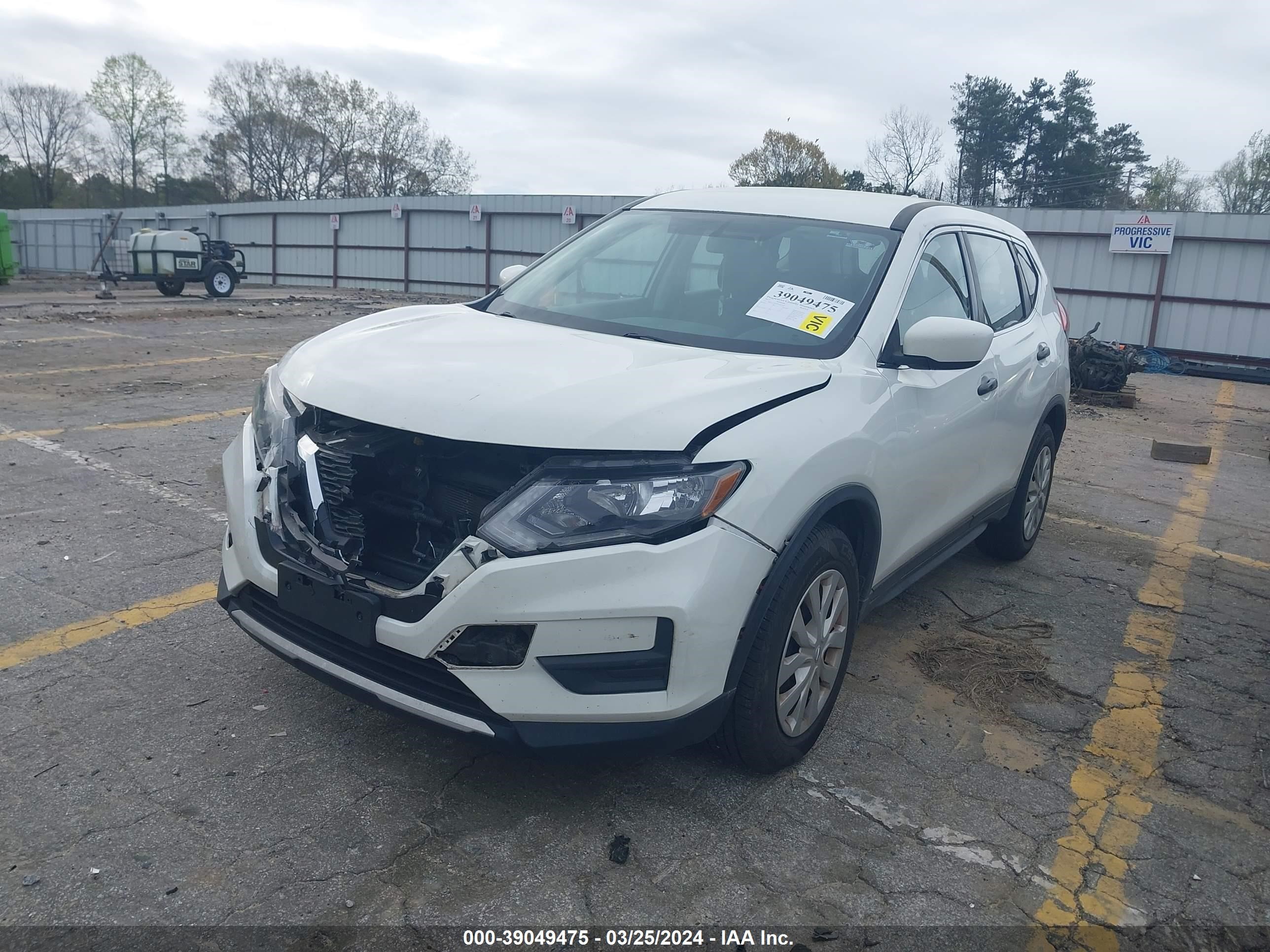 Photo 1 VIN: JN8AT2MV6HW015631 - NISSAN ROGUE 