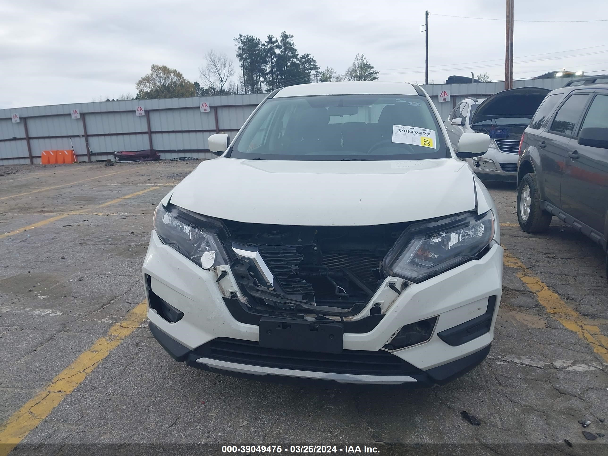 Photo 5 VIN: JN8AT2MV6HW015631 - NISSAN ROGUE 