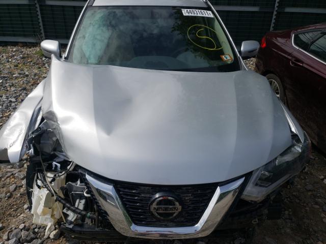 Photo 6 VIN: JN8AT2MV6JW351396 - NISSAN ROGUE 