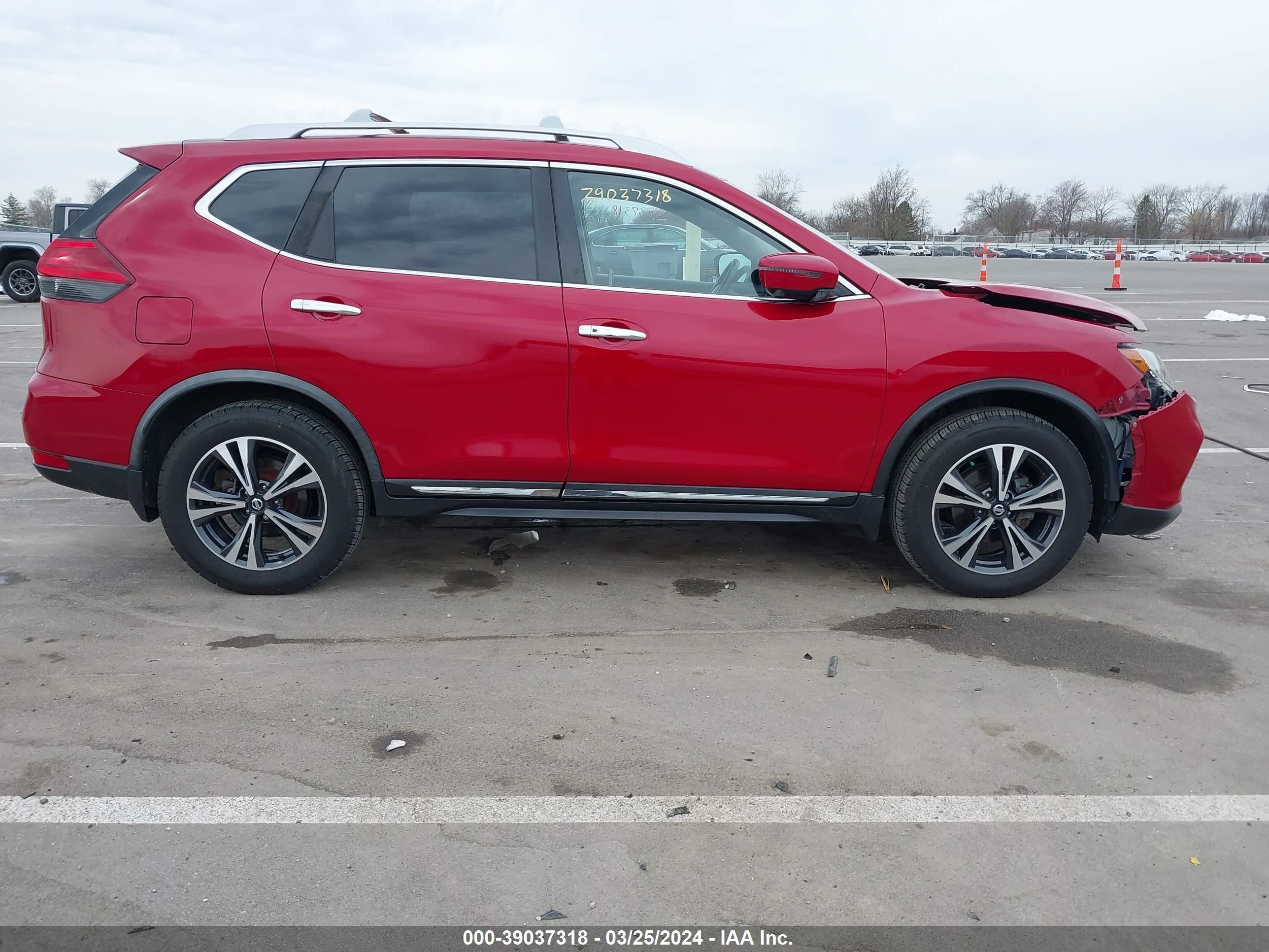 Photo 13 VIN: JN8AT2MV7HW281160 - NISSAN ROGUE 