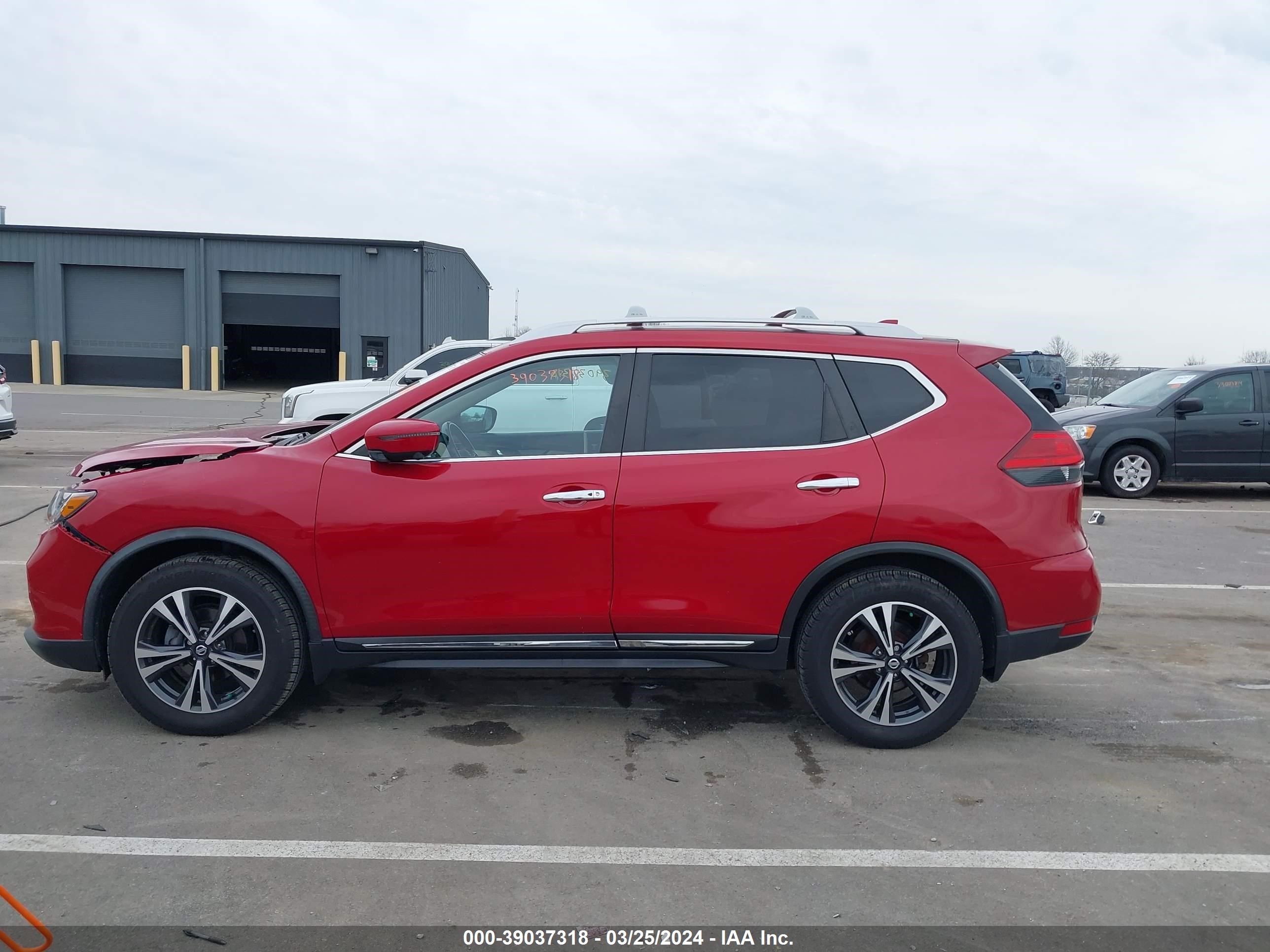 Photo 14 VIN: JN8AT2MV7HW281160 - NISSAN ROGUE 