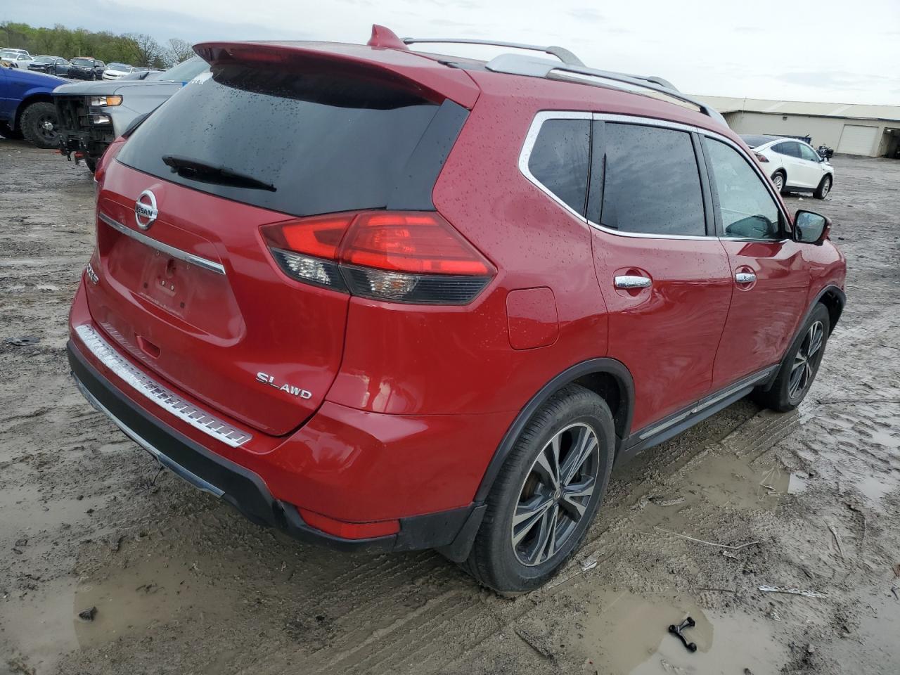 Photo 2 VIN: JN8AT2MV7HW281899 - NISSAN ROGUE 