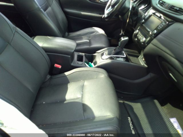 Photo 4 VIN: JN8AT2MV7HW283913 - NISSAN ROGUE 