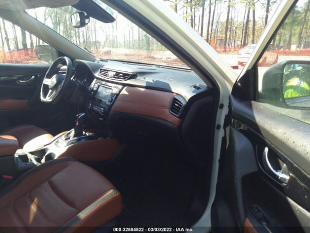 Photo 4 VIN: JN8AT2MV7JW327544 - NISSAN ROGUE 