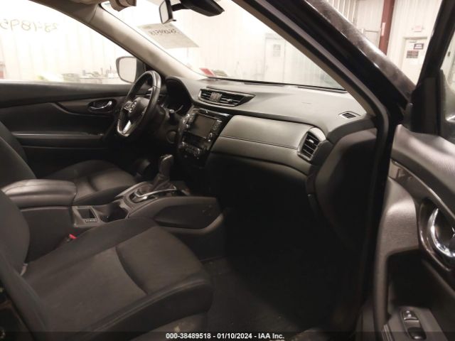 Photo 4 VIN: JN8AT2MV7KW379354 - NISSAN ROGUE 