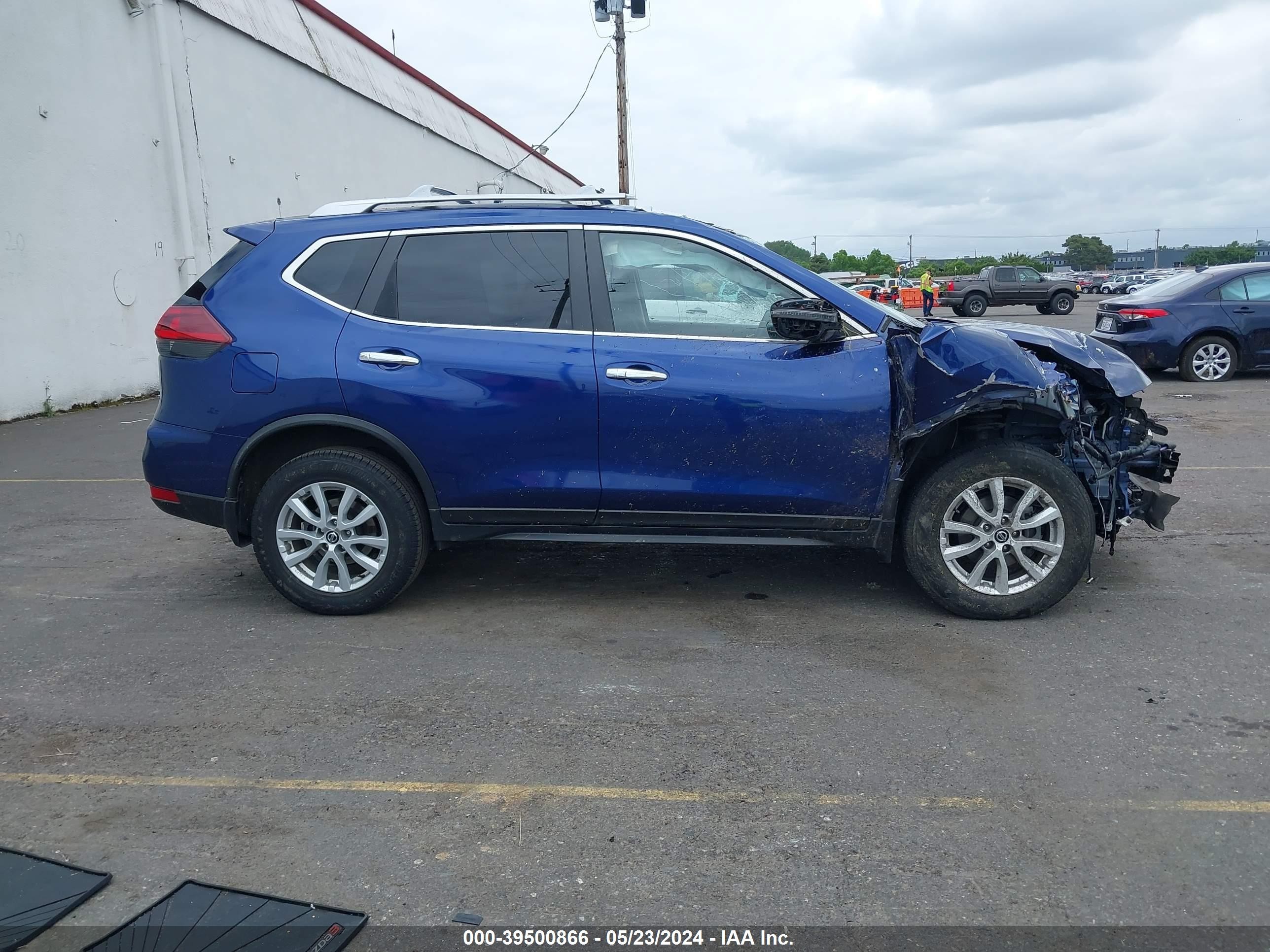 Photo 11 VIN: JN8AT2MV7KW387034 - NISSAN ROGUE 